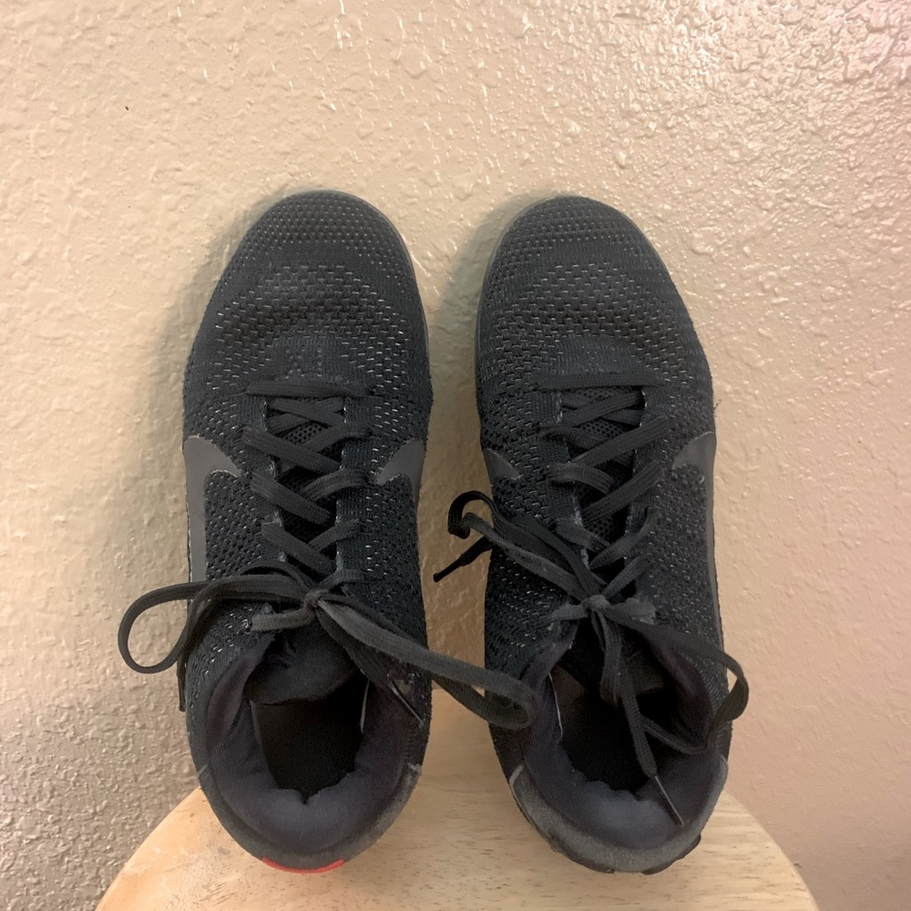 Nike Kobe basketball shoes - Picture 4 of 5